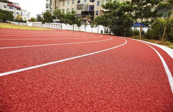 EPDM塑膠跑道的性能和耐用性